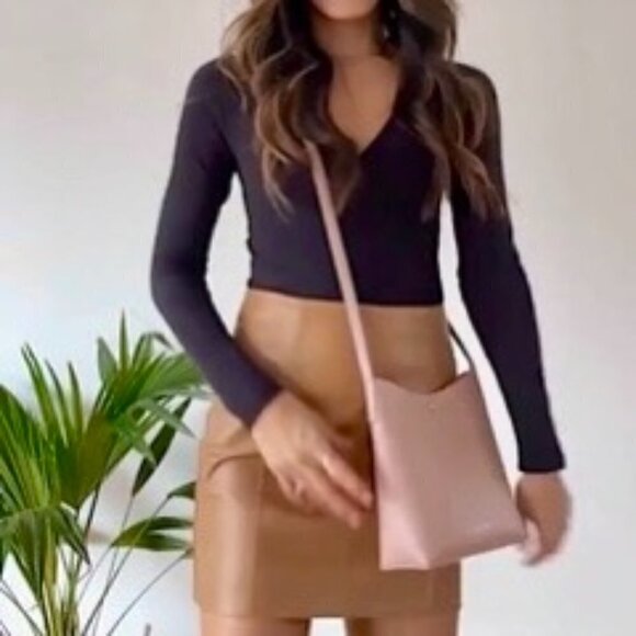 SAMARA Peony Vegan Leather Crossbody Bag - Picture 3 of 8